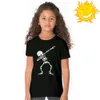 T-shirts Glow In Darkness Dabbing Skull Cool T Shirt For Kids Boys Girls Summer T-shirt Barn Hip Hop Rock Tshirt Toddler Baby Top Tee 230410