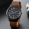 Montres-bracelets 4pcs Brown Nylon Bracelet Quartz Montre avec bracelet pour hommes Casual Mode Montre ronde dans le sport quotidien 231110