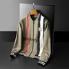 2023 Designer Luxury Classic Mens Jacket Sport Windbreaker Long Sleeve Mens Jackets dragkedja män Casual Coat Plaid Jackor Plus Size M-5XL