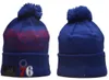 Herrmössor 76ers Beanies Philadelphia Beanie Hats Alla 32 lag stickade manschetterade pom randiga sidelinjen varm usa usa college sport stickad hockey cap för kvinnors A5