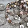 Strand WMB31473 Mattrosa Opal Facettiertes Rosenquarz-Handgelenk-Mala mit Lotus-Anhänger, Heilkristall, spirituelles Armband