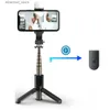 Selfie Monopods 2022 Mini Bluetooth inalámbrico Selfie Stick Trípode de aleación de aluminio plegable con obturador de luz de relleno Control remoto Q231110