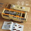 Diecast Model Moc Classic Movie Breaking Bad Car Building Blocks Kit White Pinkman Cooking Lab RV Children Gifts 231109のための車両おもちゃ