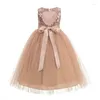 Flickaklänningar Flower Champagne Tulle Puffy Heart Cutout Sequin Top med Bow Belt ärmlös för Weding Birthday Princess Dress