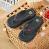 Chinelos M204 2023 Primavera e Verão Ao Vivo Flip-flops Esportes Masculinos Ao Ar Livre Lazer Praia Mulheres