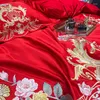 Sängkläder sätter europeiska gyllene broderier Set Luxury Red Satin Cotton Wedding Quilt/Däcke Cover Beddrage Bed Sheet Pillow Case