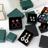 Pochettes à bijoux 24 pièces, boîtes en carton, présentoir de rangement, boîte de transport pour colliers, Bracelets, boucles d'oreilles, cadeau carré en papier