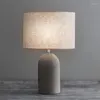 Tischlampen Nordische Moderne Mode Wohnzimmer Schlafzimmer Stofflampe Einfacher Retro Industriestil Dekorativer Kreativer Zement Schreibtisch