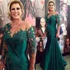 Aso Ebi 2023 Verde Escuro Mãe da Noiva Vestidos Sereia Scoop Lace Cristal Plissado Plus Size Senhoras Ternos para Casamentos Mãe Fora dos Vestidos do Noivo