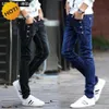 Мода 2017 года. Подростковые эластичные облегающие черные и синие пуговицы. Дизайнерские повседневные джинсы для мальчиков в стиле хип-хоп. Городская уличная одежда. Мужские брюки-карандаш325g.