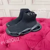 2023 Hot Luxury Fashion Shoe Designer Men Woman Luxury Colors and Styles Respirável Designer Massage Outdoor Air Sports Trainers Shoes Fengda1 230203
