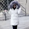 Pelliccia da donna Pelliccia sintetica Collo in pelliccia Cappotto invernale da donna Spessa giacca lunga con cappuccio calda da donna Elegante sottile parka in cotone bianco Capispalla da donna DR653 231110