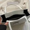 Axelväskor kvalitet pu kvinna lyx designer väska 2023 ny fasion all-ma messenger fyrkantig bagcatlin_fashion_bags