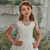 Mädchenkleider Blumenkleid Weißer Satin A-Linie Schleppende Quastenärmel Schleife Gürtel Hochzeit Brautjungfer Geburtstagsfeier Kommunion