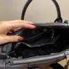 Tasarımcı Çantası Sonbahar Kış Tüyü Kadın Desiner Crossbody Ba İtalya Moda Lüks Lady Omuz Bas Handba Klasik Hih Kaliteli Naylon Bayanlar Tote