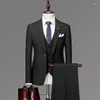 Mäns kostymer tre stycken kostym för bröllopsföretag Slim Fit Banket Male Blazer Vest Pants Elegant Tuxedo Plaid Dress Man