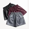 Kvinnors shorts Elastic High midja Löst läder Shorts Kvinnor British Style Wide Ben Shorts Black Fashion Autumn and Winter Women's 230410