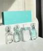 Unisex koku parfüm şeffaf Iheer beyaz baskı 30ml 4pcs yoğun elmas şişe unisex parfum ile kadın spreyi fA4732111 için kutu hediyesi