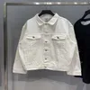 Projektantka Summer Kobiet koszulka Wysokiej jakości styl rodzinny Back English Alphabet Hafted Wash Denim Kurtka unisex