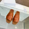 Le più nuove donne di marca Woody Mules Pantofole con tacco basso Pantofola piatta Designer Lady Lettering Tessuto Suola in pelle per esterni Sandalo scorrevole Taglia 35--42