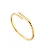 Bracciale europeo Braccialetti firmati Braccialetti per unghie Braccialetti Braccialetti con diamanti Braccialetti Gioielli di lusso Vite classica Coppia di moda Amore migliore Regalo Taglia 17 19 senza scatola