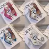 Sandali firmati Pantofole da donna Tacchi alti in raso di girasole Infradito color caramella di lusso Scarpe eleganti da banchetto di nozze 2023