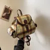 Fábrica atacado senhoras sacos de ombro 2 cores inverno popular bolsa de lã doce e adorável xadrez retro mochila tendência de rua saco de mensageiro de pelúcia 2425 #