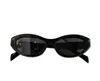 Mode populaire ontwerper 26 zonnebrillen voor vrouwen vintage speelse snoepkleur klein frame zonnebril Summer Outdoor Trendy Style UV -bescherming komt met case