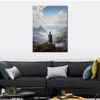 Misty Vale Panorama Stampa su tela Opera d'arte di un uomo sulla montagna Immagine giclée per la decorazione della parete di casa