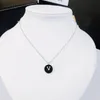 Designer Style Colliers en acier inoxydable Marque Cadeau Bijoux Mode Amour Pendentif Collier Nouvel Hiver 925 Argent Shine Collier Correct Logo