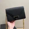 Projektanci klasyczne koperty torby na ramię Włochy Moda Moda Złota Łańcuch Crossbody Bag 5A Wysokiej jakości skórzane luksusowe designerskie torebka monety 21 cm