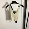 23ss Женские дизайнерские рубашки вязаные вязаные дизайнерские топы с треугольником
