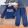 Kledingontwerper Baby-tracksuits Autumn Kids Sets Maat 110-160 cm 2 stks Dierkleurige geborduurde hoodie en sportbroeken