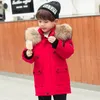 ジャケットの子供冬のジャケットボーイ幼児の女の子の服濃い温かいフード付きフェイクファーコートキッズパーカースプリングティーン服アウター231109