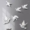 Decorative Figurines European White Three-dimensional Bird Wall Decoration Living Room Swallow Hanging Abstract Animal Ornaments Home