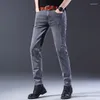 Erkekler Kot Sonbahar Moda Erkekler Kore tarzı Düz ​​Gri Orta Bel Pantolon Erkek Günlük Denim Pantolon
