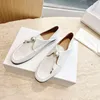 Zapatos de vestir 2023 primavera verano en el verano tacones bajos decoración de perlas dedo redondo para mujeres bombas de cuero genuino sólido talla 35-40