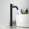 Robinets d'évier de salle de bains, robinet de lavabo monté sur le pont et robinets d'eau froide, robinet mitigeur en laiton de cuisson noire, accessoires de bain en cuivre