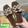 Broderade designersandaler för kvinnor Tyg Slides Platta Lågklackade tofflor beach slide läder sommarskor dam toffel dam sandal lyx prad skor