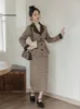 Sukienki robocze Kobiety moda dwuczęściowy zestaw jesienny garnitur elegancka kraciasty płaszcz vintage spódnica elegancka ol stroje koreańskie swobodne zestawy wełny pasek