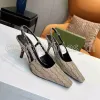 Zapatillas de diseñador Sandalias puntiagudas para mujer Resbalón en lona Sandalia Mujer Tacones altos sexy Bombas de cuero Diapositivas de playa de verano Hebilla Tacones de gatito Zapato de goma plano