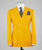 Abiti da uomo Classici Bianco/Blu/Giallo Set da uomo con risvolto a lancia Pantaloni blazer su misura doppio petto Cappotto da ballo per feste 2 pezzi Pantaloni giacca