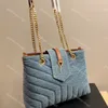 Designer Loulou Väska Lyx Kvinnor Axelväskor Handväska Blå Denim Bucket Bag Resor Shopping Ficka Handväska Metall Bokstav Dekoration Magnetisk Snap Stängning