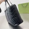 Totes de créateurs de luxe Marmont Beach Shopping Bag Womens Shoulder Bag duffel mens wallet Cuir noir grands sacs pour dames Cross Body Purses Medium Sacs à main