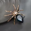 Brosches Halloween Creative Brosch Fashion Spider Accessories Vintage Women's Crystal Personalized Exquisite Holiday Gift