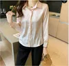 Nuove camicette da donna Camicie stampate piene di lettere Manica lunga Superficie vintage in raso Bottoni Versatile strato base Polo slim fit Colletto con revers Camicie casual top abbigliamento