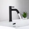 Robinets d'évier de salle de bains, robinet de lavabo monté sur le pont et robinets d'eau froide, robinet mitigeur en laiton de cuisson noire, accessoires de bain en cuivre