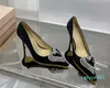 Fashion Pump Shoes Women Heel Luxury Designer Dress Shoe Satin Heart Shape Rhinestone Decorative Bowknot Pointed toes Classic Party wedding shoes