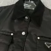 Правильная версия 23-летнего нового продукта семьи p, ветрозащитная и водонепроницаемая хлопковая куртка с треугольными пуговицами, модная мужская и женская верхняя одежда