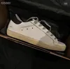 Designer män kvinnor skor lyxiga Italien plattform sneakers gyllene vitt silver svart läder klassiker klassisk smutsig stil arder sporttränare skateboard skor